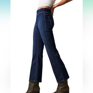 Free People Womens In My Feelings Mid Rise Crop Boot Jeans Size Medium NWT
